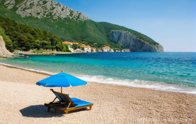 부드바 해변 - **Prompt:** A breathtaking panoramic view of Budva Old Town and the Adriatic Sea at sunset, captured... 부드바 해변 - **Prompt:** A breathtaking panoramic view of Budva Old Town and the Adriatic Sea at sunset, captured...